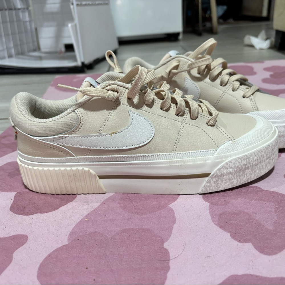 Nike Cream and White Sneakers Versatile Design